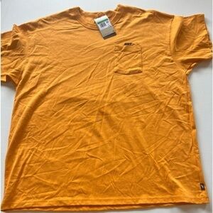 NWT The Nike Tee Mens Size XL Yellow Short Sleeve Crewneck Tee Shirt Leisure (Y)